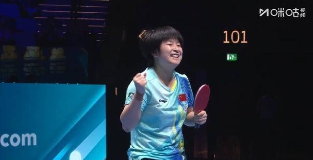 mk体育下载-覃予萱3-1战胜早田希娜，两胜晋级澳门世界杯淘汰赛